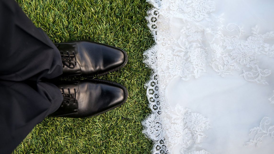 First meeting of the bride and groom